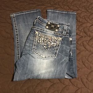 Miss Me Signature Cuffed Capri size 33